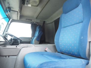 いすゞ ギガ ウイング車 大型 QKG-CYJ77A 年式 H27 [写真30]