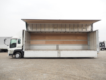 いすゞ ギガ ウイング車 大型 QKG-CYJ77A 年式 H26 [写真17]