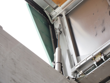 いすゞ ギガ ウイング車 大型 QKG-CYJ77A 年式 H26 [写真16]