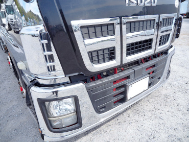 いすゞ ギガ ウイング車 大型 QKG-CYJ77A 年式 H27[写真08]