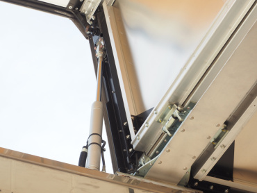 いすゞ ギガ ウイング車 大型 QPG-CYJ77B 年式 H29 [写真11]