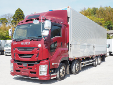 いすゞ ギガ ウイング車 大型 QPG-CYJ77B 年式 H29 [写真01]