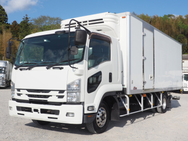 いすゞ フォワード 冷凍バン 中型 TKG-FRR90S2 年式 H27 [写真01]