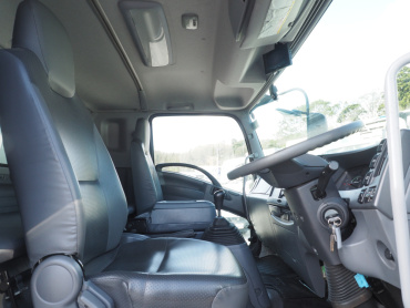 いすゞ フォワード 冷凍バン 中型 TKG-FRR90S2 年式 H27 [写真25]