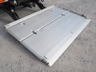 いすゞ フォワード 冷凍バン 中型 TKG-FRR90S2 年式 H27 [写真21]