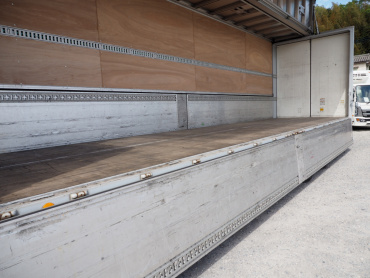 いすゞ ギガ ウイング車 大型 QKG-CYJ77A 年式 H26 [写真21]