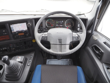 いすゞ ギガ 冷凍バン 大型 QPG-CYJ77B 年式 H29 [写真21]