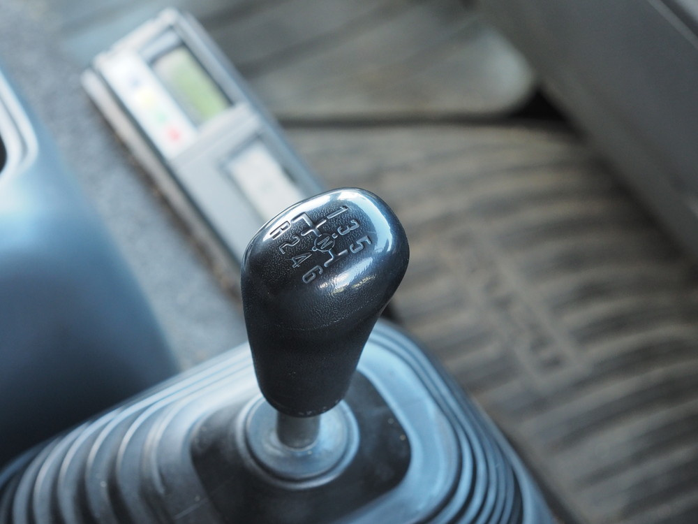 いすゞ フォワード 冷凍バン 中型 TKG-FRR90S2 年式 H29[写真28]