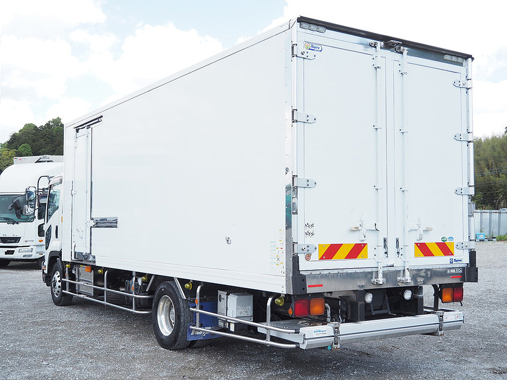 いすゞ フォワード 冷凍バン 中型 TKG-FRR90S2 年式 H29[写真07]