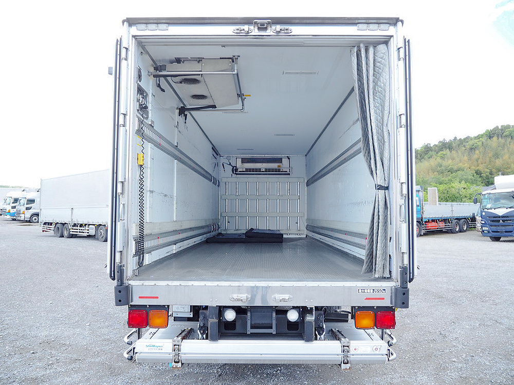 いすゞ フォワード 冷凍バン 中型 TKG-FRR90S2 年式 H29[写真16]