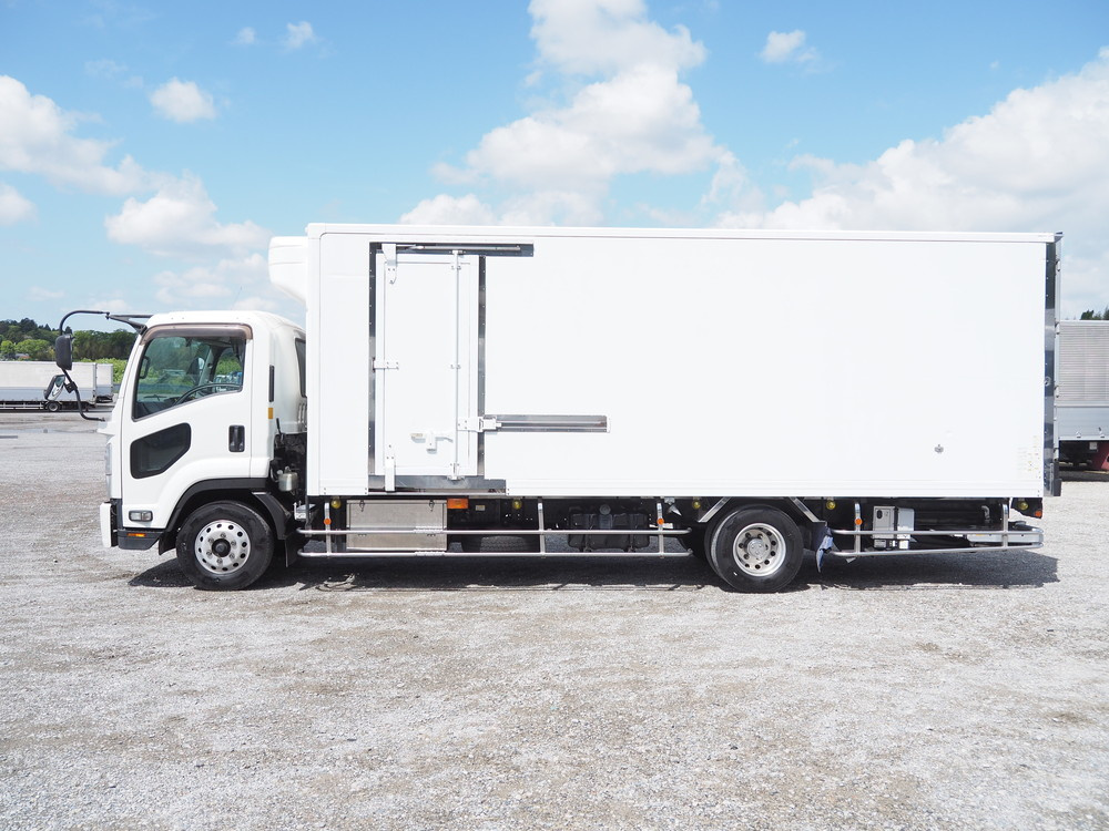 いすゞ フォワード 冷凍バン 中型 TKG-FRR90S2 年式 H29[写真11]