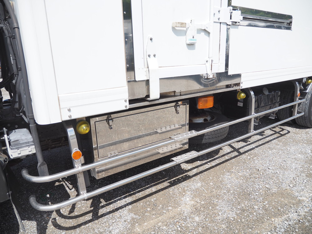 いすゞ フォワード 冷凍バン 中型 TKG-FRR90S2 年式 H29[写真12]