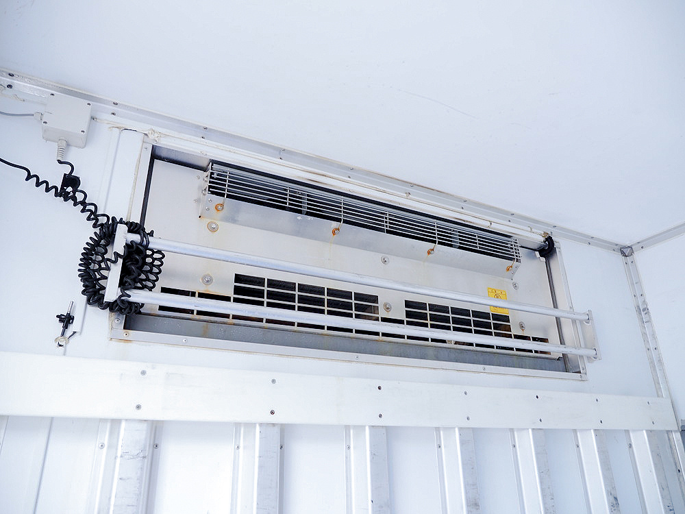 いすゞ フォワード 冷凍バン 中型 TKG-FRR90S2 年式 H29[写真19]