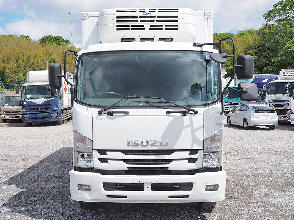 いすゞ フォワード 冷凍バン 中型 TKG-FRR90S2 年式 H29[写真03]