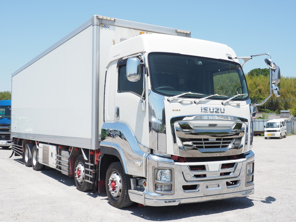 いすゞ ギガ 冷凍バン 大型 QPG-CYJ77B 年式 H29[写真03]