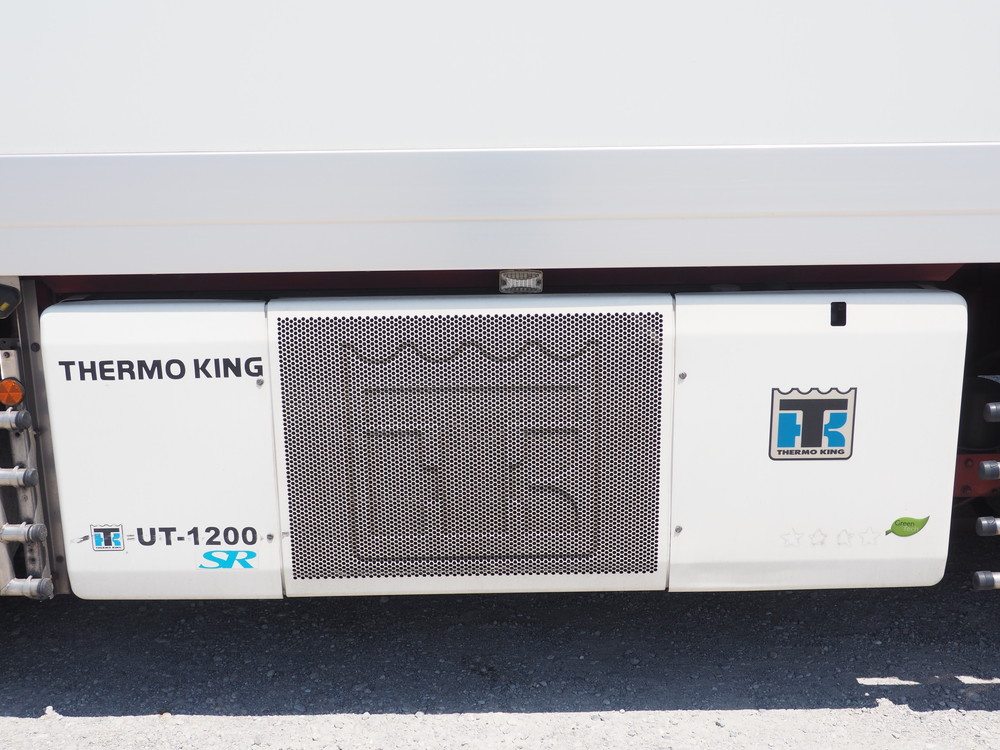 いすゞ ギガ 冷凍バン 大型 QPG-CYJ77B 年式 H29[写真12]