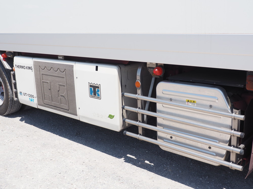 いすゞ ギガ 冷凍バン 大型 QPG-CYJ77B 年式 H29[写真11]