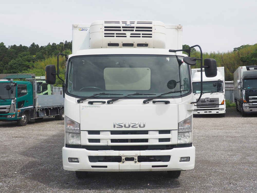 いすゞ フォワード 冷凍バン 中型 TKG-FRR90S2 年式 H26[写真03]