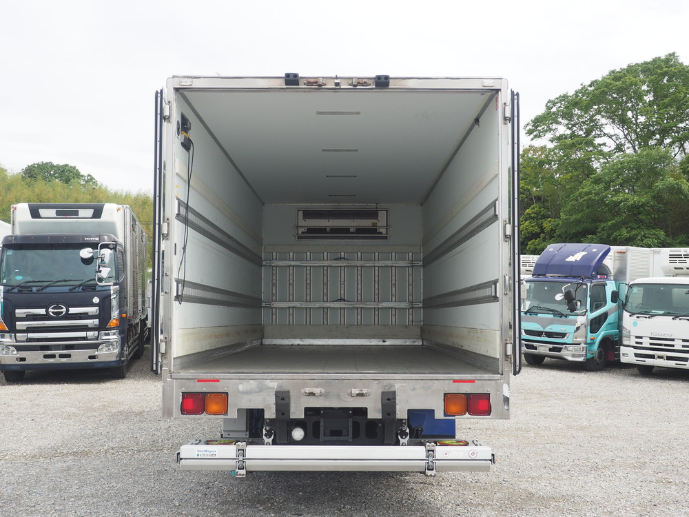 いすゞ フォワード 冷凍バン 中型 TKG-FRR90S2 年式 H26[写真13]