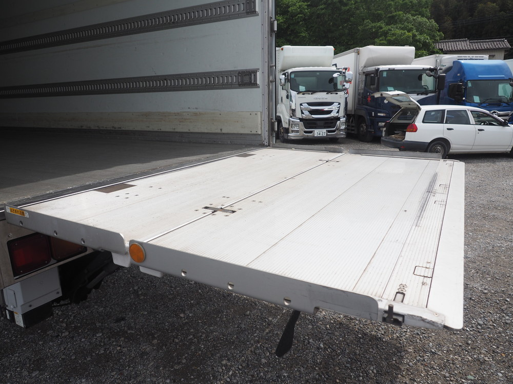 いすゞ フォワード 冷凍バン 中型 TKG-FRR90S2 年式 H26[写真22]