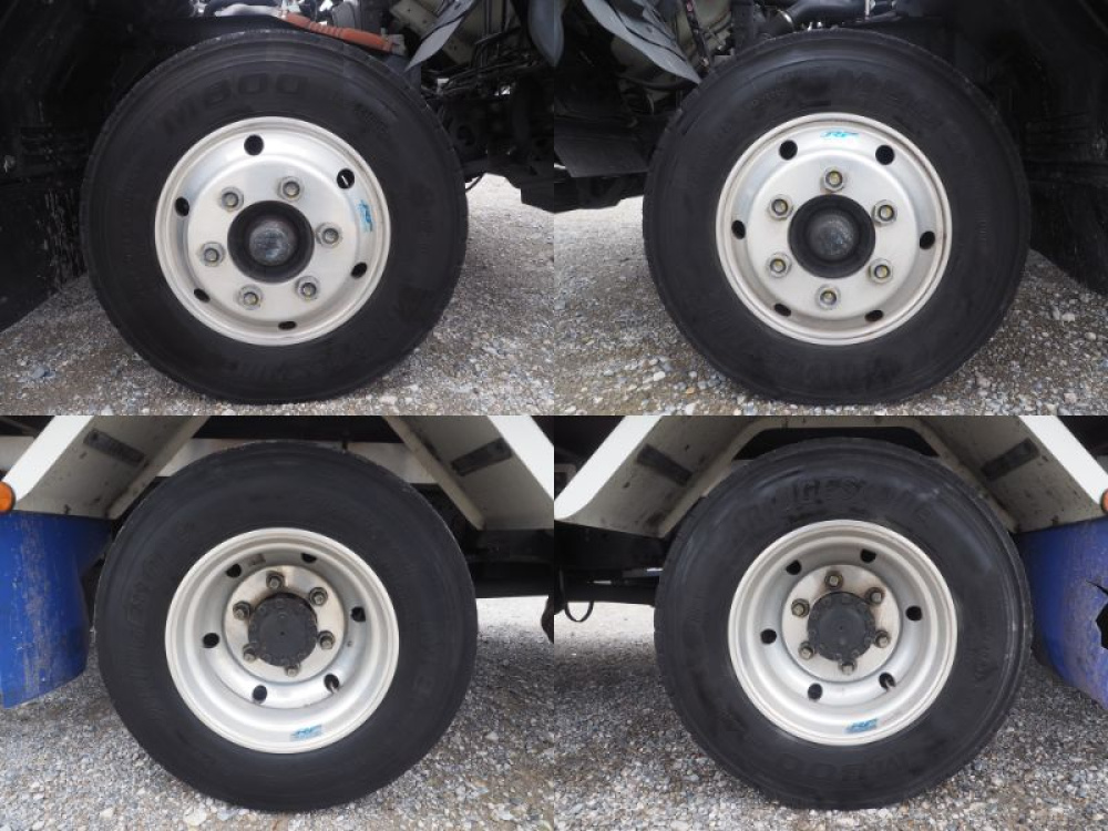 いすゞ フォワード 冷凍バン 中型 TKG-FRR90S2 年式 H26[写真30]