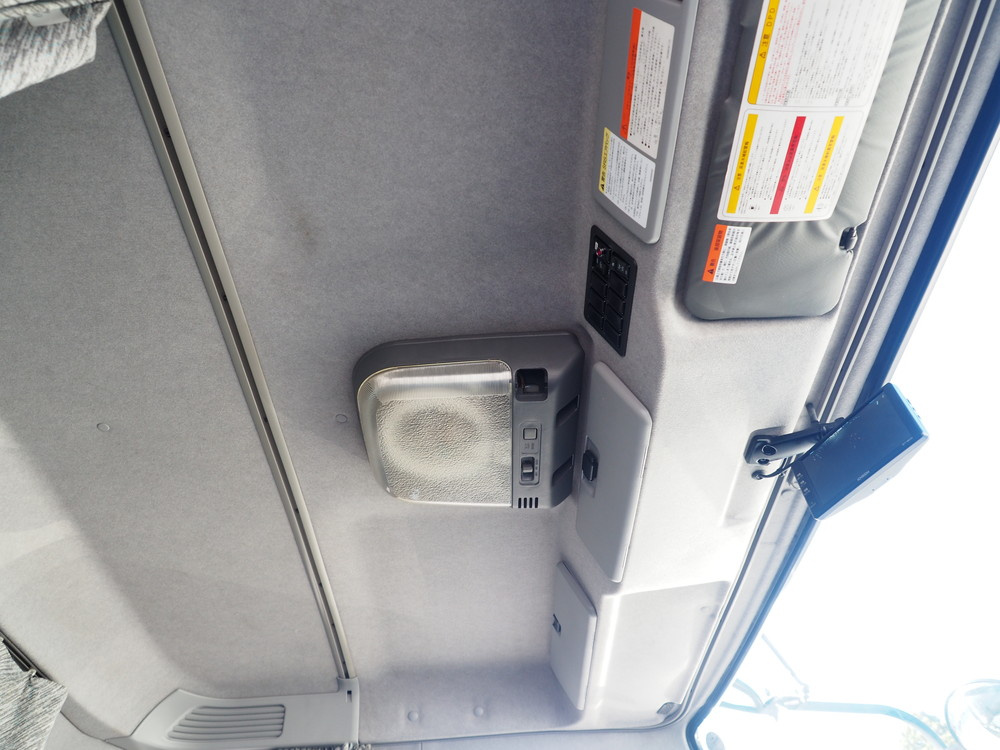 いすゞ ギガ 冷凍ウイング 大型 QKG-CYL77A 年式 H26[写真38]