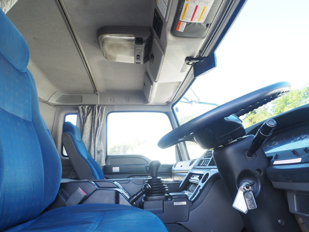 いすゞ ギガ 冷凍ウイング 大型 QKG-CYL77A 年式 H26[写真31]