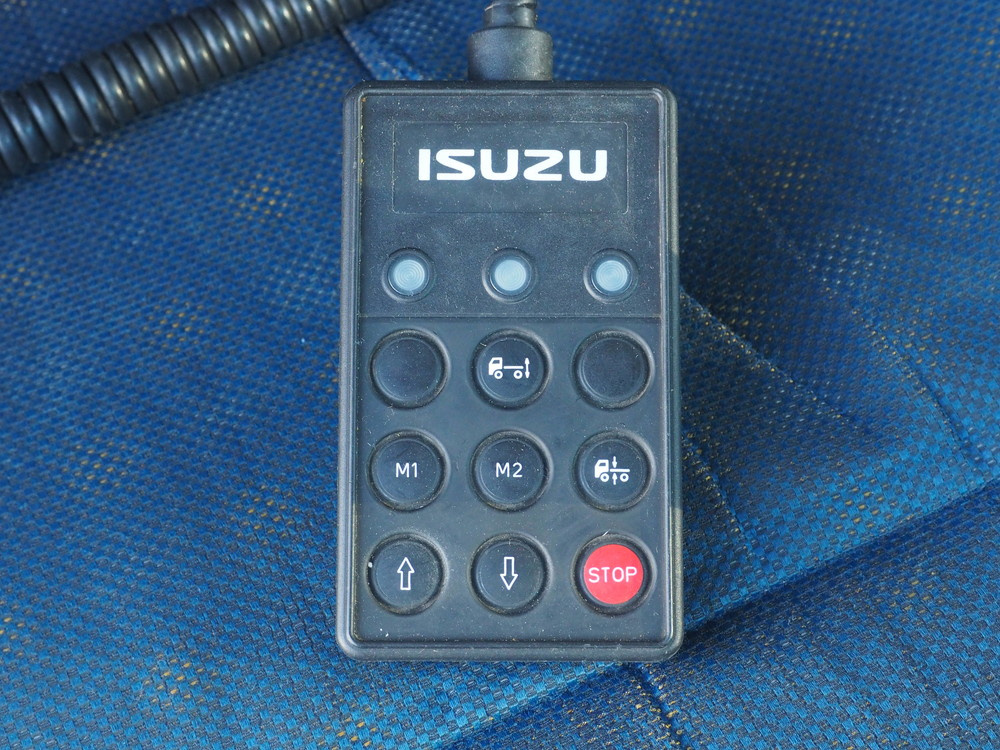 いすゞ ギガ 冷凍ウイング 大型 QKG-CYL77A 年式 H26[写真36]