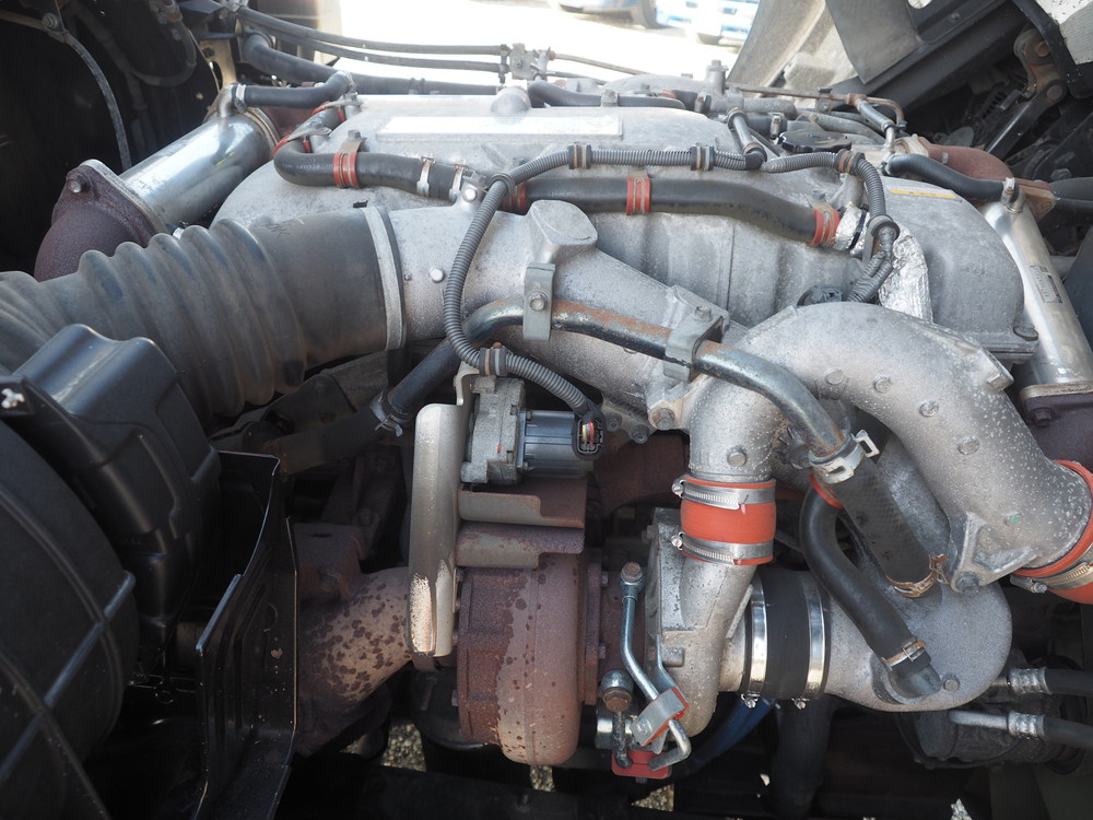 いすゞ ギガ 冷凍ウイング 大型 QKG-CYL77A 年式 H26[写真47]