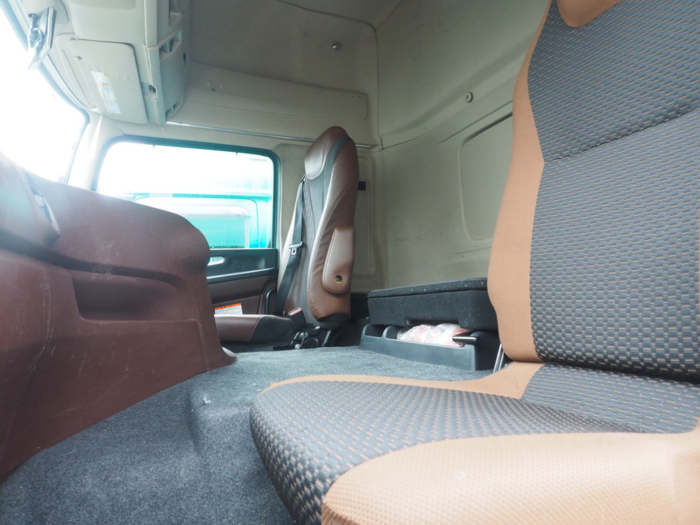 日野 プロフィア ウイング車 大型 2DG-FW1AHG 年式 H29[写真35]