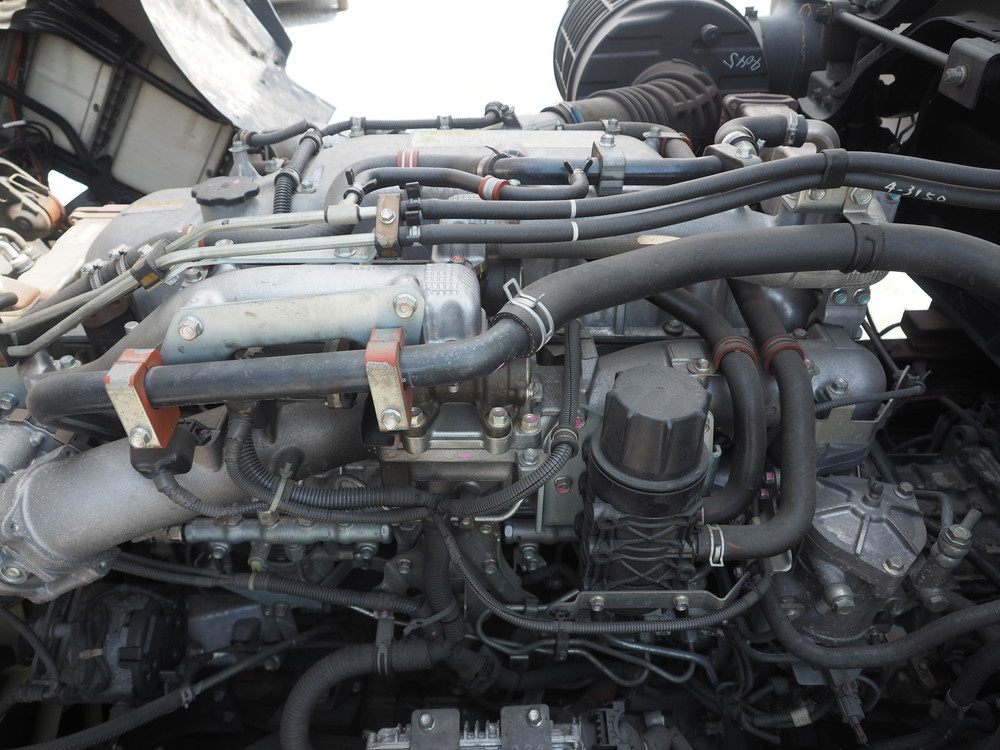 いすゞ ギガ ウイング車 大型 QPG-CYJ77B 年式 H28[写真49]