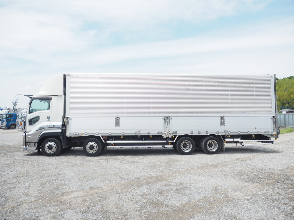 いすゞ ギガ ウイング車 大型 QPG-CYJ77B 年式 H28[写真18]