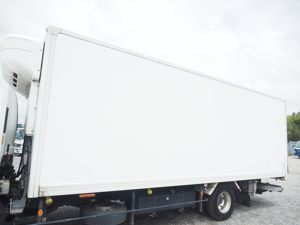 いすゞ フォワード 冷凍バン 中型 TKG-FRR90T2 年式 H26[写真14]