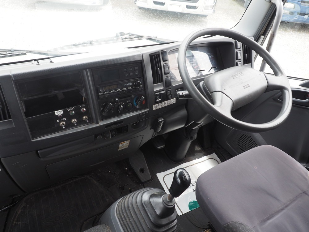 いすゞ フォワード 冷凍バン 中型 TKG-FRR90T2 年式 H26[写真24]