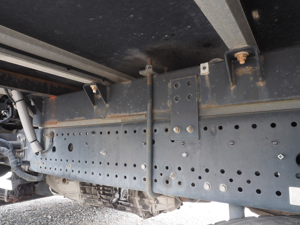 いすゞ フォワード 冷凍バン 中型 TKG-FRR90T2 年式 H26[写真34]