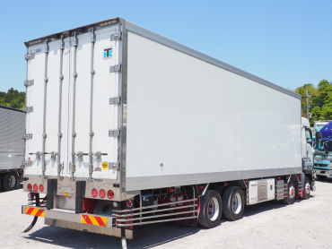 いすゞ ギガ 冷凍バン 大型 QPG-CYJ77B 年式 H29 [写真04]