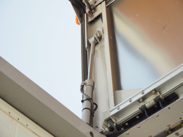 いすゞ フォワード ウイング車 中型 TKG-FRR90T2 年式 H28 [写真15]