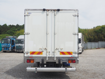 いすゞ フォワード 冷凍バン 中型 TKG-FRR90S2 年式 H26 [写真06]