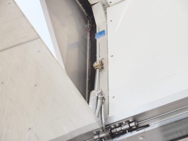 日野 プロフィア ウイング車 大型 QPG-FW1EXEG 年式 H27 [写真17]