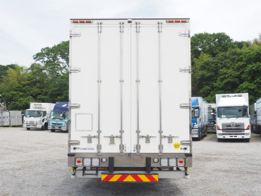 いすゞ ギガ ウイング車 大型 QPG-CYJ77B 年式 H28 [写真06]