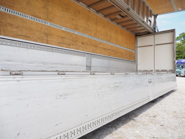 いすゞ ギガ ウイング車 大型 QPG-CYJ77B 年式 H28 [写真25]