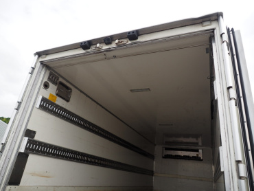 いすゞ フォワード 冷凍バン 中型 TKG-FRR90T2 年式 H26 [写真10]