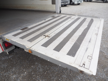 いすゞ フォワード 冷凍バン 中型 TKG-FRR90T2 年式 H26 [写真21]