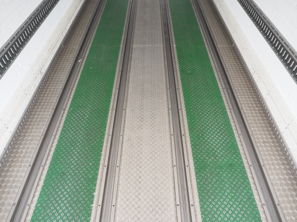 いすゞ ギガ 冷凍バン 大型 QKG-CYJ77AA 年式 H27[写真17]