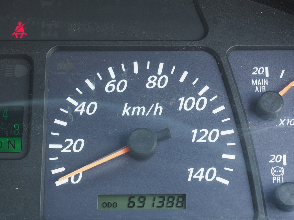 いすゞ ギガ 冷凍バン 大型 QKG-CYJ77AA 年式 H27[写真30]