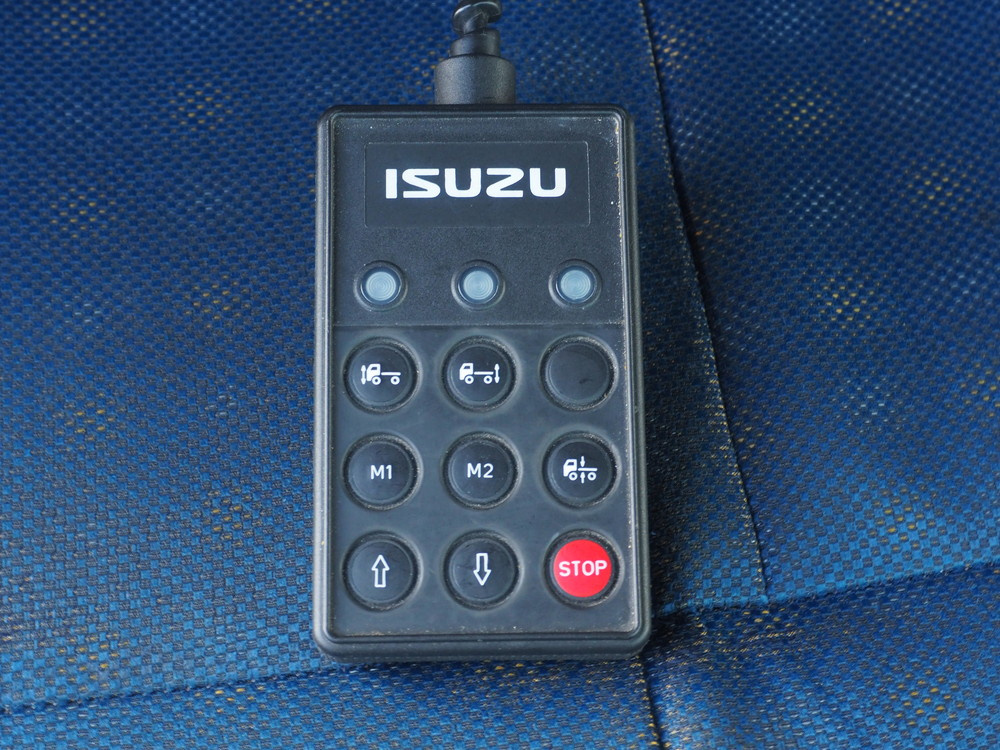 いすゞ ギガ 冷凍バン 大型 QKG-CYJ77AA 年式 H27[写真26]