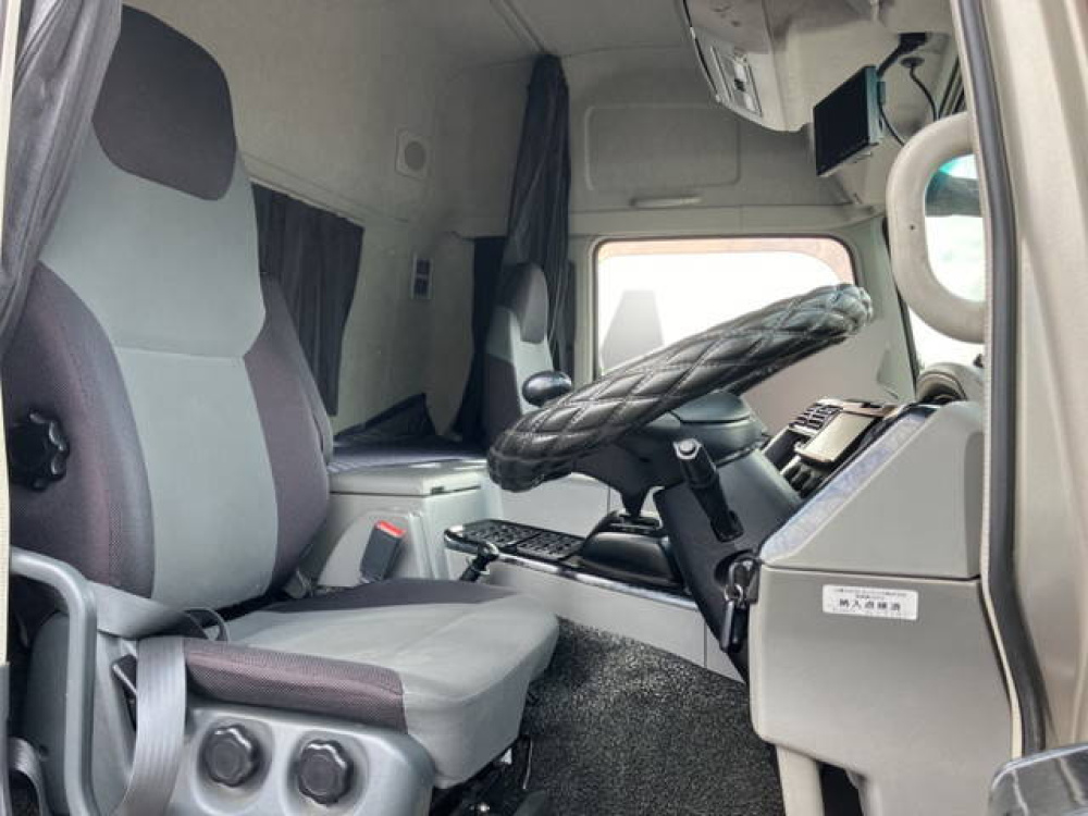 三菱ふそう スーパーグレート トラクタ 大型 QKG-FV60VJR 年式 H30[写真08]