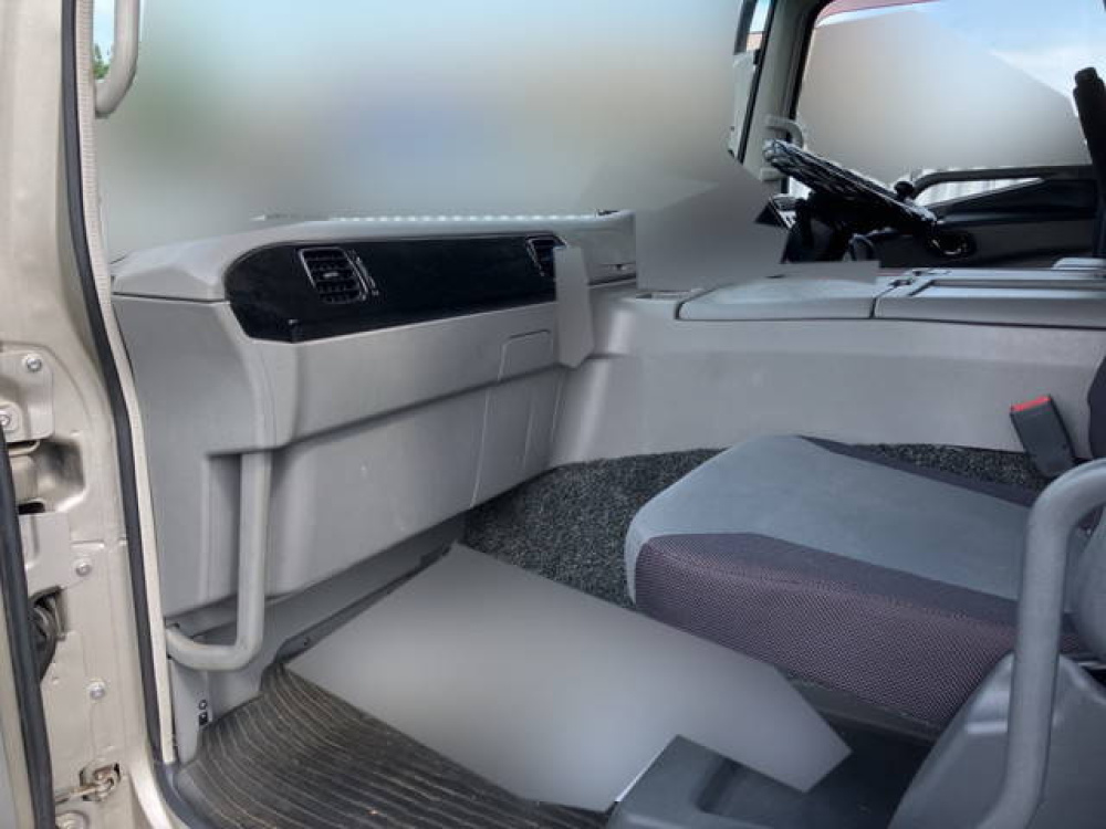 三菱ふそう スーパーグレート トラクタ 大型 QKG-FV60VJR 年式 H30[写真17]