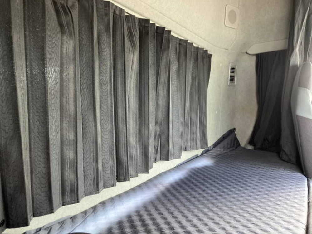 三菱ふそう スーパーグレート トラクタ 大型 QKG-FV60VJR 年式 H30[写真15]