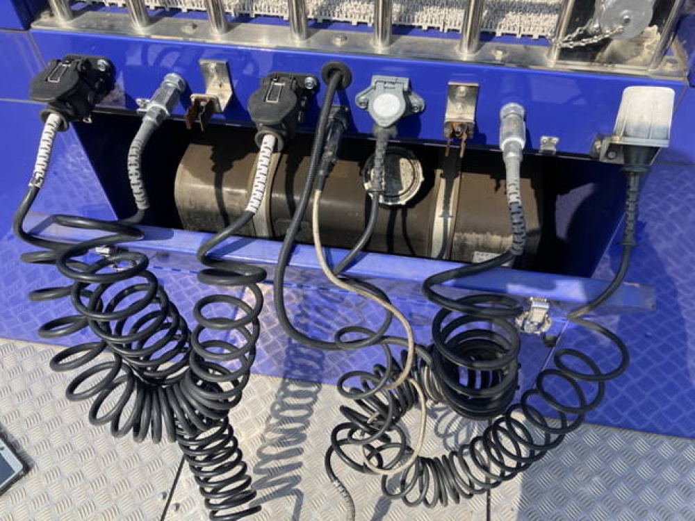 三菱ふそう スーパーグレート トラクタ 大型 QKG-FV60VJR 年式 H30[写真06]